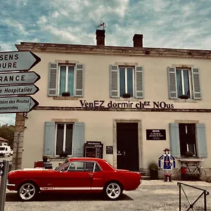 Venez Chez Nous #condom#gascogne#d'artagnan#armagnac#le Bonheur Est Dans Le Gers Hostel