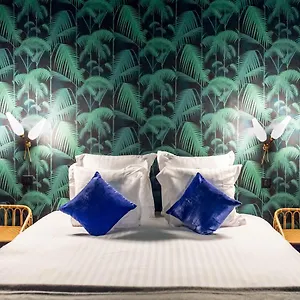 1er Etage Sopi-montmartre 3* Parigi